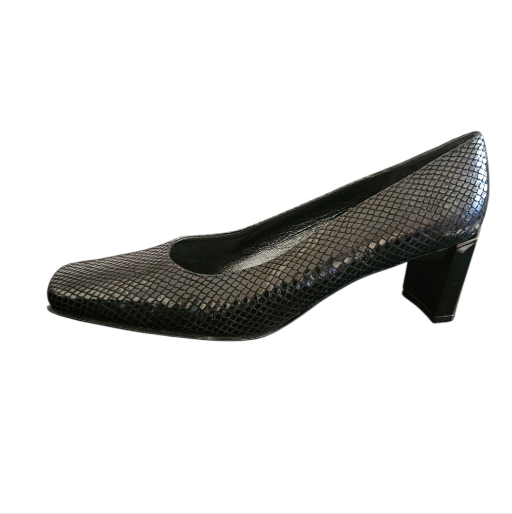 Stuart Weitzman Women's Black Python Embossed Lea… - image 1